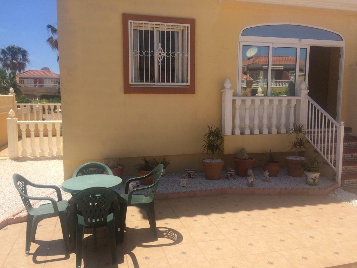 Torrevieja, La Torreta Ground Floor Apartment With Large Private Patio Garden Exteriér fotografie
